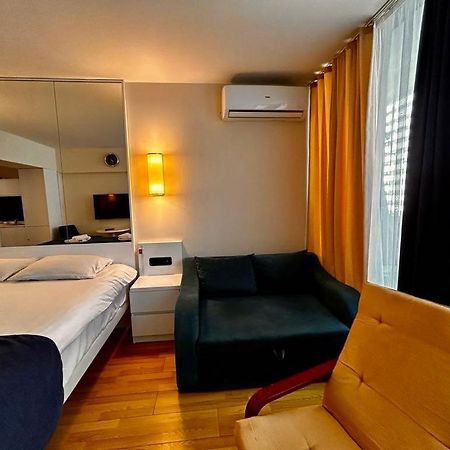 Apartment Twin Towers David Batumi Exterior photo
