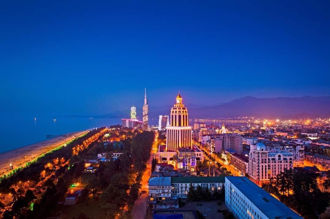 Apartment Twin Towers David Batumi Exterior photo